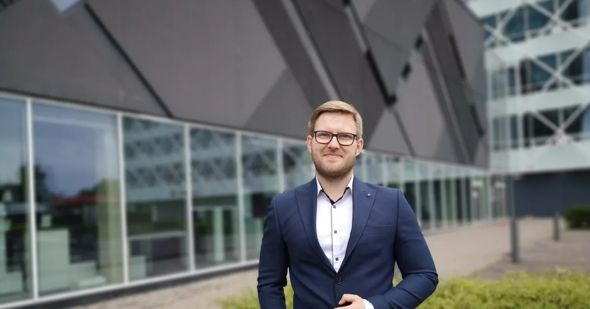 Mantas Lukauskas. "Kimi K3" shook the world: what happens when the most powerful AI can simply be downloaded?