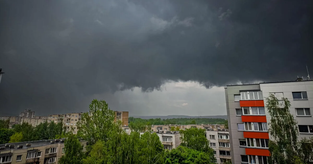 Warning for part of Lithuania: severe storm and thunderstorm will hit