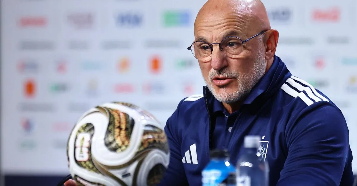 Spanish coach recalling a funny story with Messi: "We assigned him a personal defender"