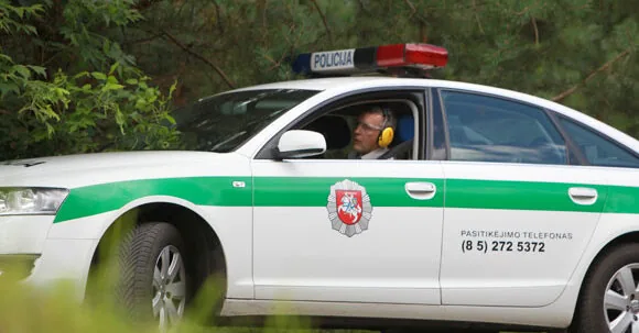 Lazdijų rajono gyventojo namuose rasta nelegalių ginklų ir šovinių