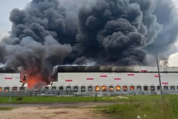 Another "Wildberries" logistics center is on fire in Russia: "It's already started, guys"