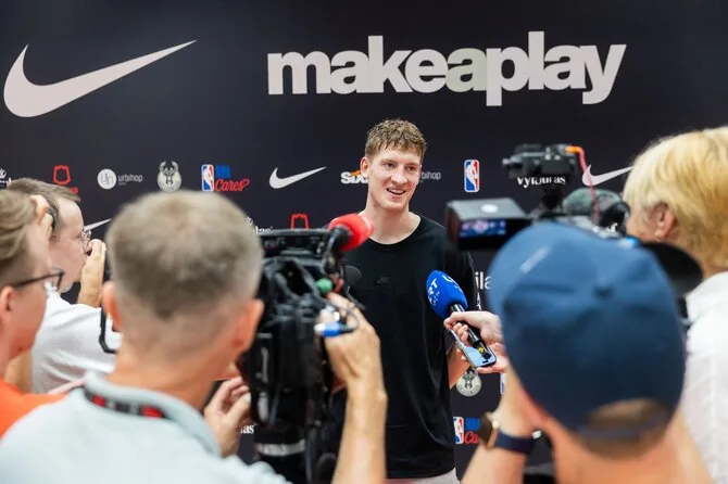 Patricija Adamovič / BNS photo / Kasparas Jakučionis at the young basketball talents camp