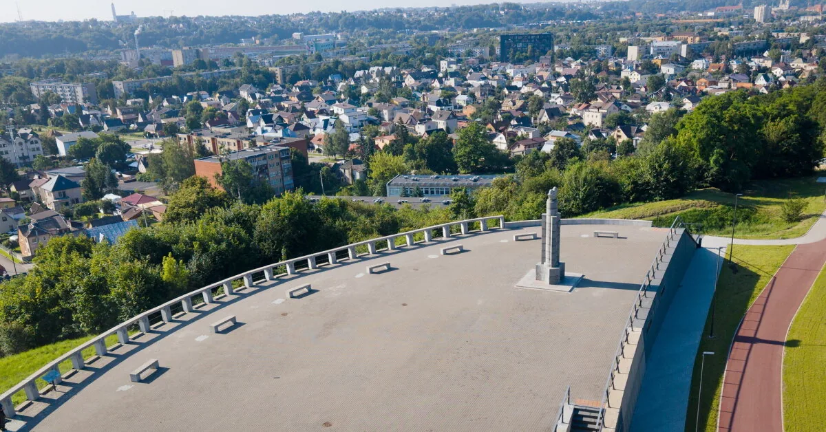 The unique interwar sculpture "Thunder Horses" has been restored at the top of Milikonys Hill