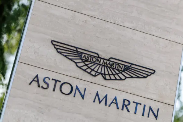 Legendary company "Aston Martin" continues to count losses