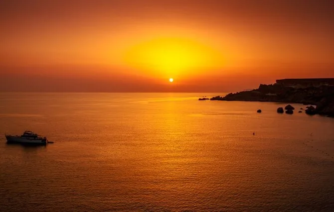 Shutterstock photo/Sunset in Malta