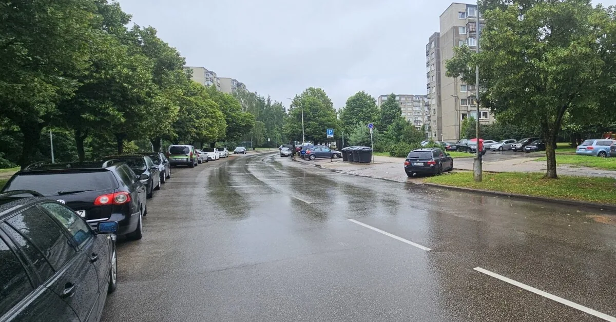 Šioje sostinės gatvėje – laikini eismo ribojimai: keisis ir autobusų maršrutai