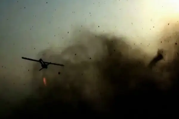 Iranian military claims to have carried out drone attacks on a US base in Kuwait