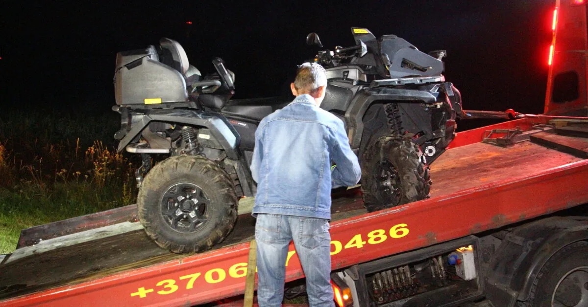 Drunk quad driver in Varėna district ran off the road and overturned