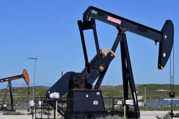 Brent oil price neared 100 US dollars