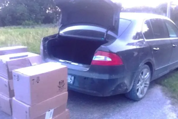 In the "Škoda Superb" trunk, the driver fit 4,500 packs of cigarettes