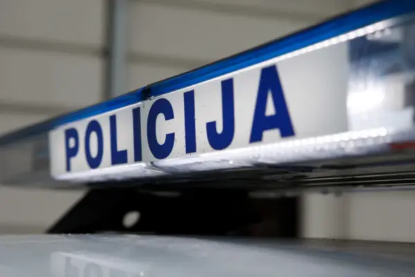 Fun in Rokiškis ended in death: man fell from the roof of a car stopped by police