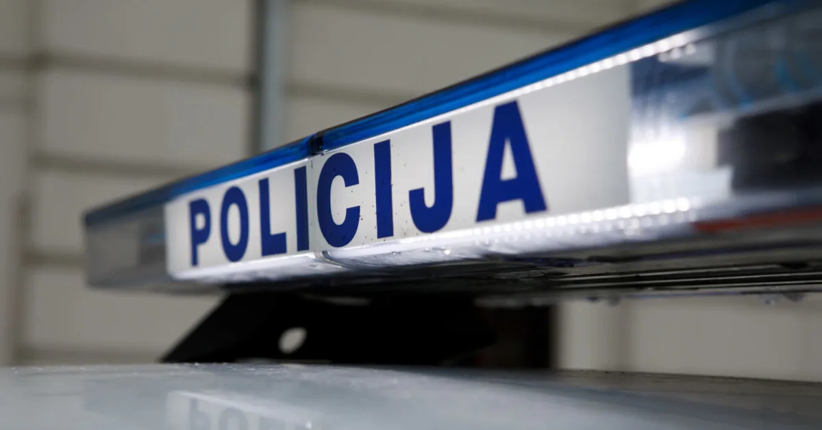 Fun in Rokiškis ended in death: man fell from the roof of a car stopped by police