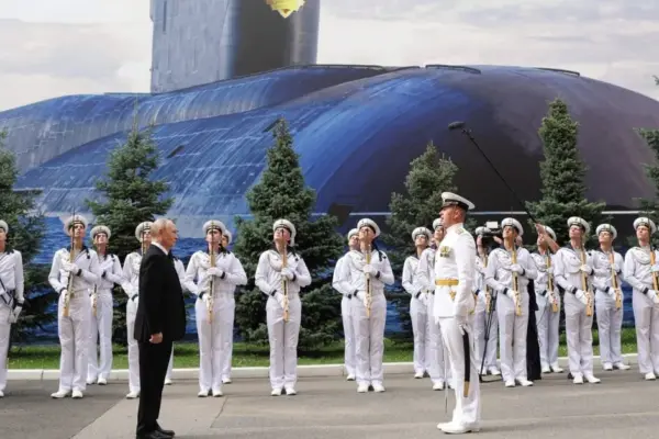 Leipsta running away from Putin: instead of a submarine – just a poster