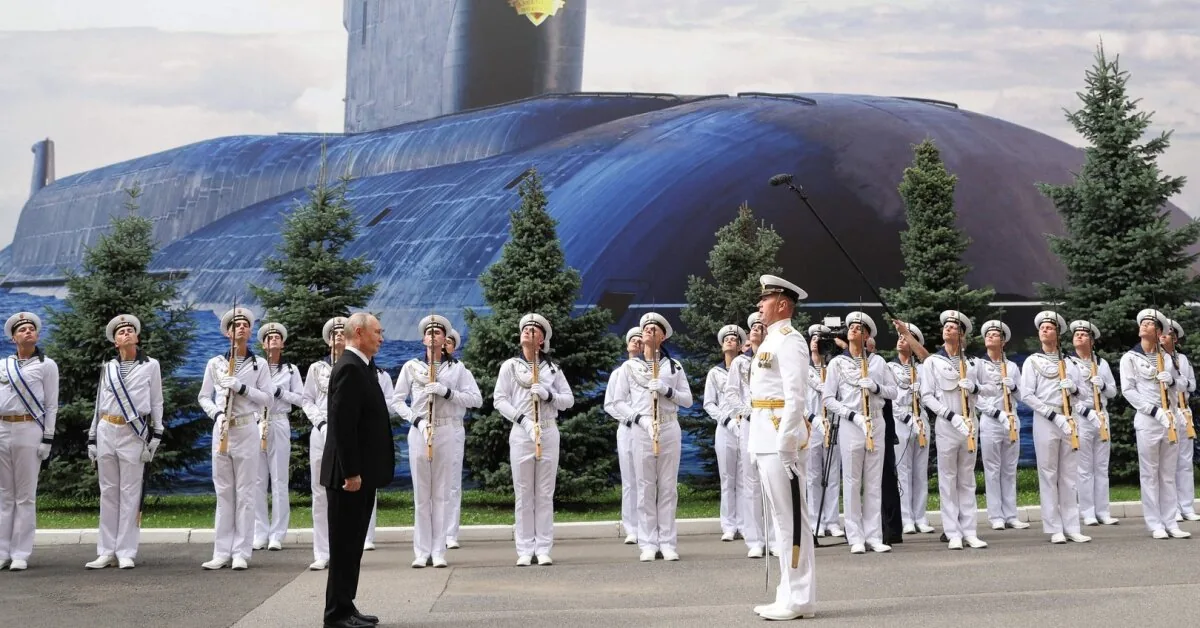 Leipsta running away from Putin: instead of a submarine – just a poster