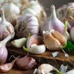 Special herb neighborhood: a simple trick to keep garlic from rotting in winter