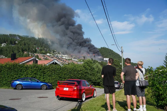 AP/ „Scanpix“/Fire in Norway