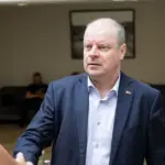 The judge who was supposed to examine Saulius Skvernelis's complaint recused herself, it has been transferred to the Kaunas court