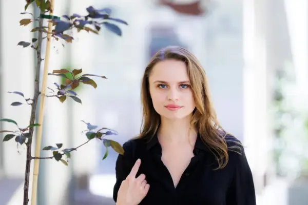 Visual artist Andrėja Puskunigytė – about invisible cultural figures, creative autonomy, and summers in Preila