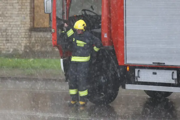In Telšiai district, a residential house burned down: two people suffered burns