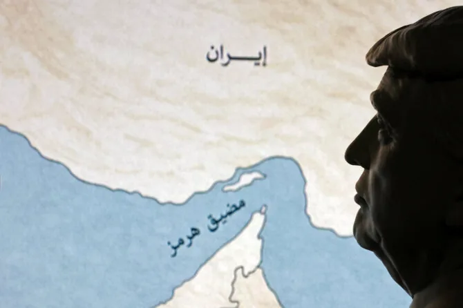 Strait of Hormuz / Dado Ruvic / REUTERS