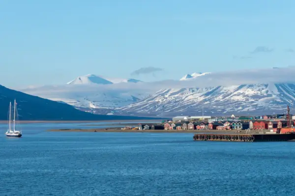 The town where burying the dead is prohibited: revealed the reason for the unusual rule