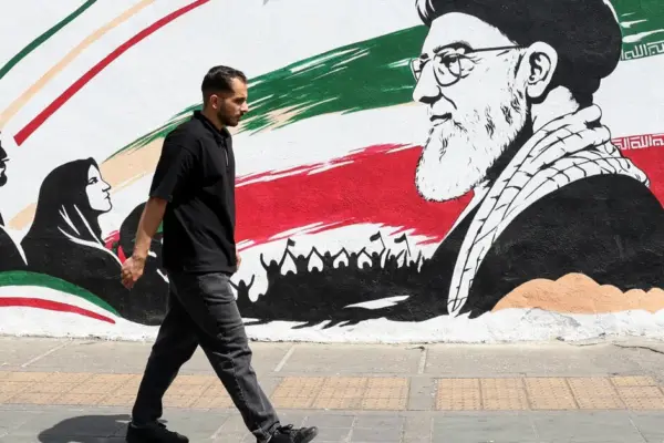 Iran's military claims to have attacked US bases in Bahrain and Jordan