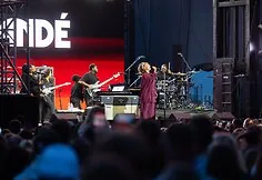 Emeli Sande at the Sea Festival concert