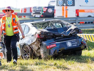 The first accident in the "Aurum 1006 km race" training: BMW unfortunately crashed