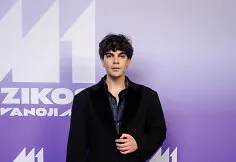 Rokas Yan