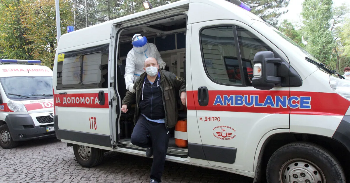 Ukrainian officials: four people killed in Russian strikes