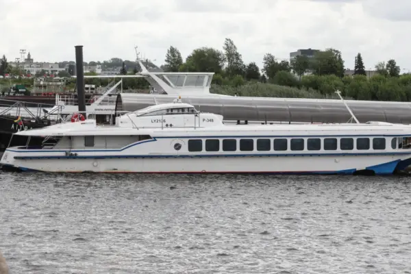 After almost two years of 'downtime', the Queen of Nemunas 'Raketa' sailed again to Nida