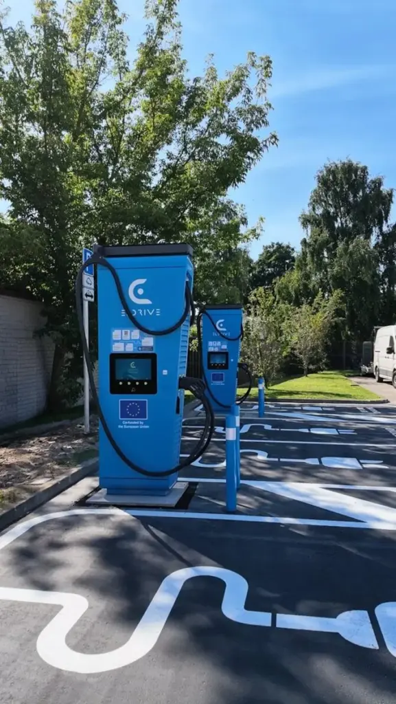 Photo by Eldrive / Two 200 kW electric vehicle charging stations opened in Palanga near Rimi