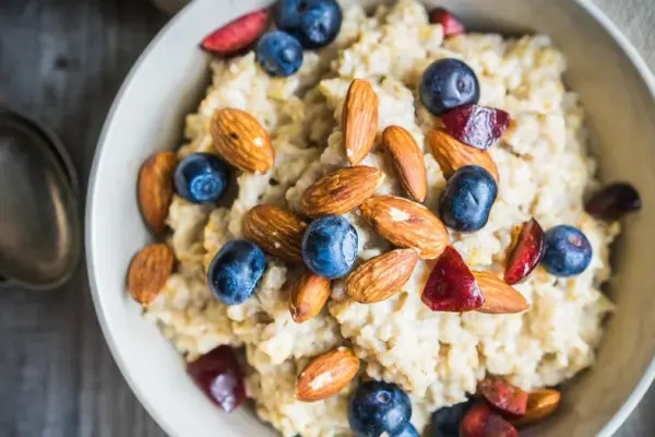 Meat-eaters attacked oatmeal: is it really a slow death?