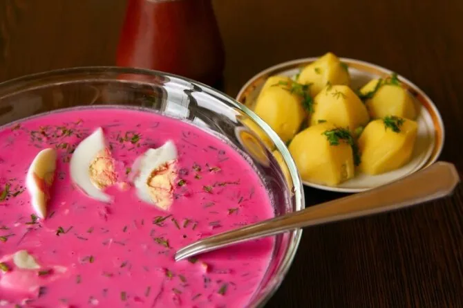 Lithuanian cold borscht