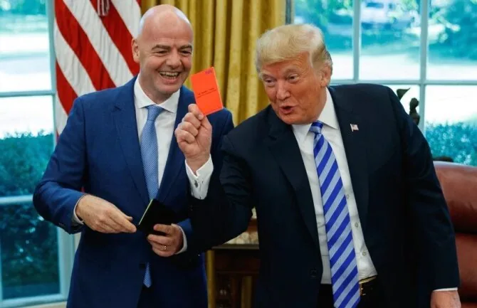 „Scanpix“ nuotr./Gianni Infantino ir Donaldas Trumpas