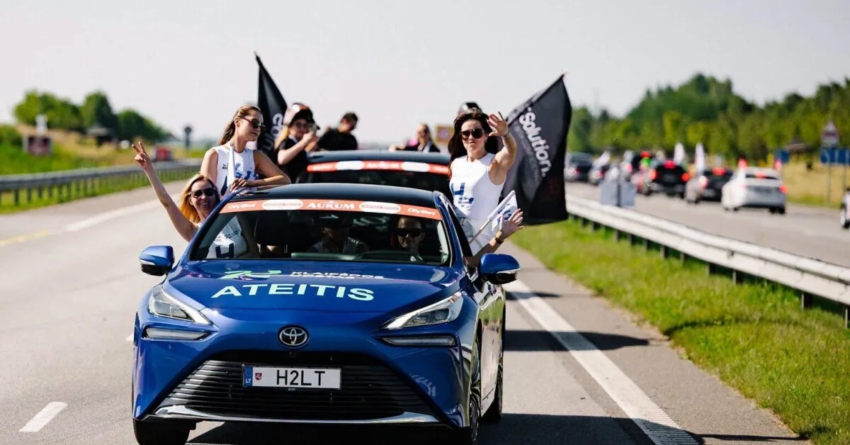 Innovation "Aurum 1006" in rally: For the first time, a hydrogen car drove on the "Women's Challenge" track