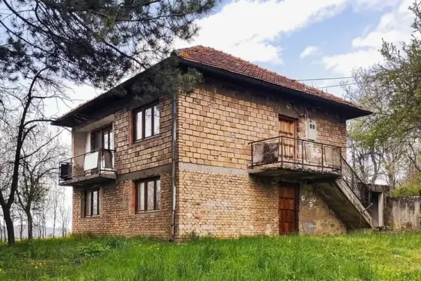 Do houses look abandoned? 6 signs buyers notice immediately