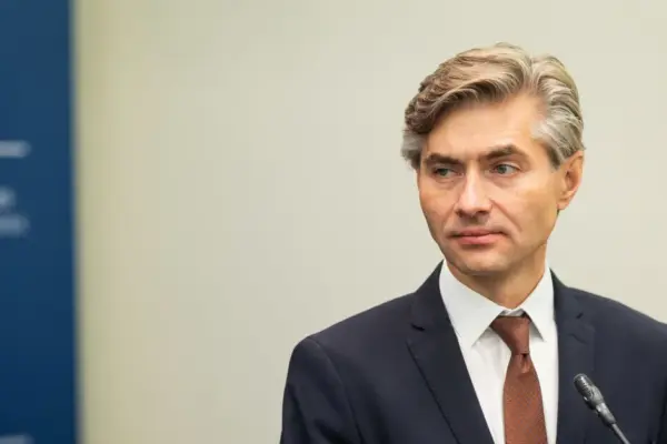 Kęstutis Budrys discussed strengthening economic ties and promoting investments with his Thai counterpart