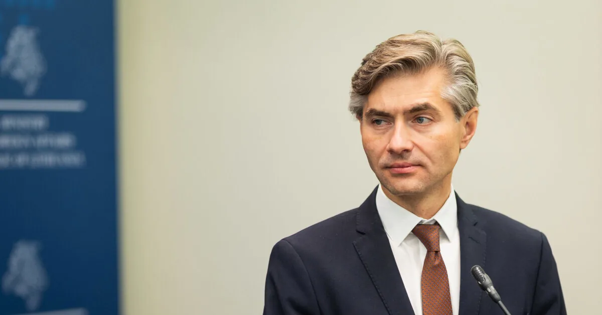 Kęstutis Budrys discussed strengthening economic ties and promoting investments with his Thai counterpart