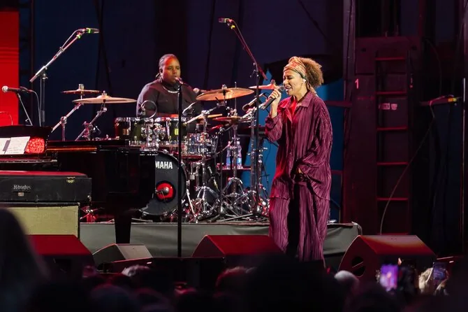 Patricija Adamovič / BNS photo./Emeli Sande at the Sea Festival concert