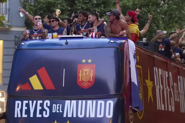 World champions Spaniards were greeted by a million-strong crowd in Madrid
