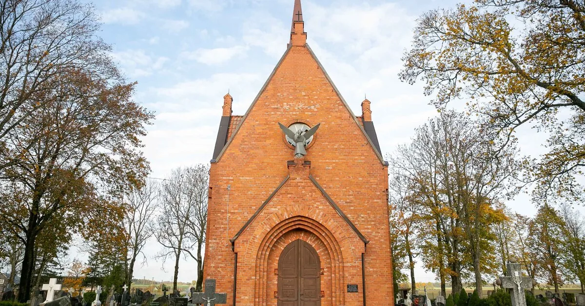 Šatrija Witch's Grave Chapel and Simnas Synagogue declared state protected