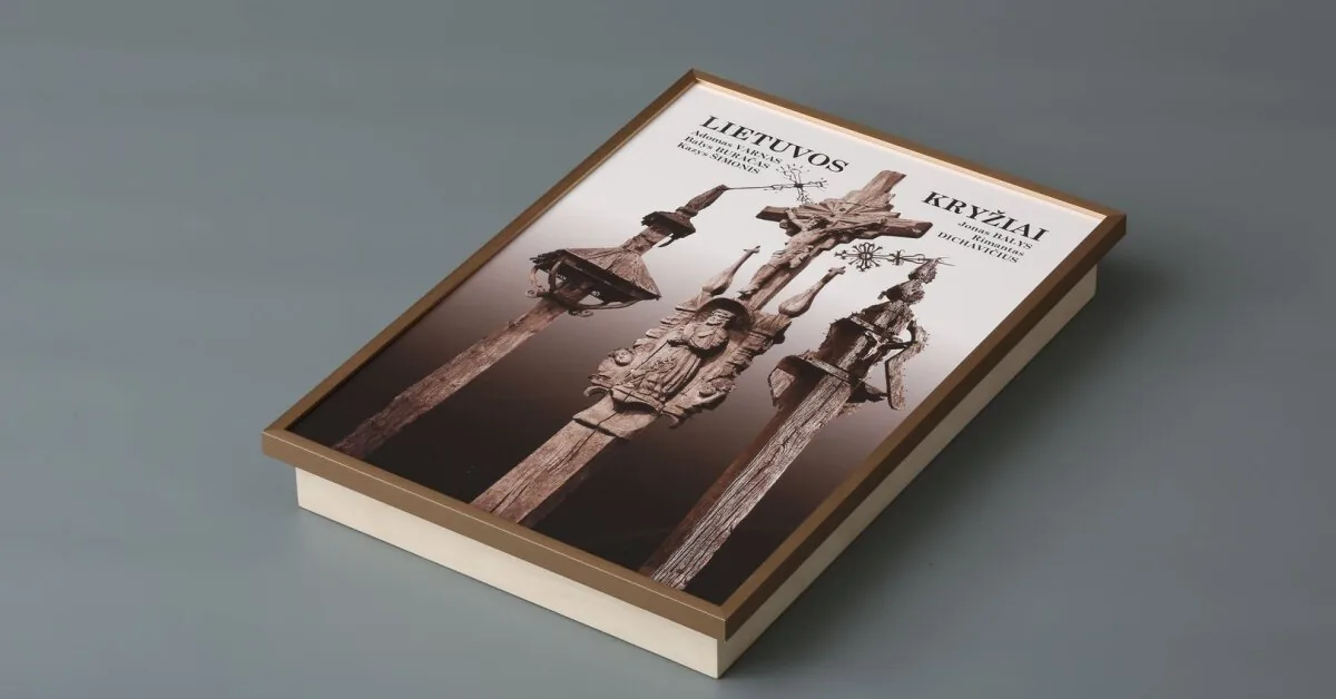 Copies of the book in the world: LNM presents a unique collection of cross-crafting photographs