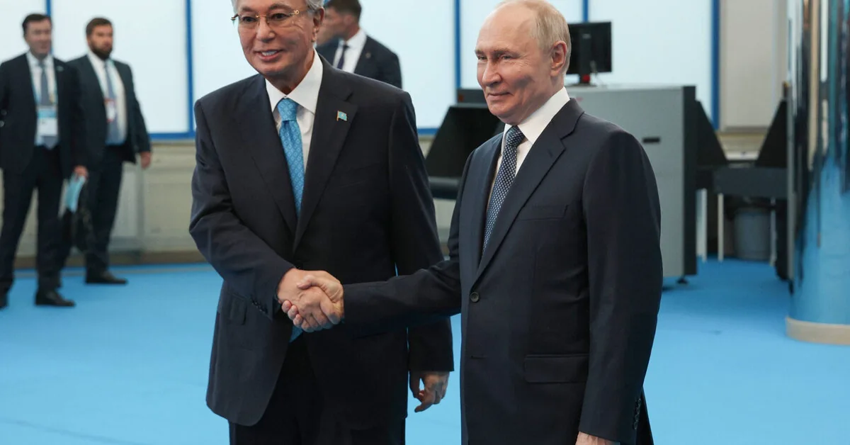 Kazakhstan's leader to Vladimir Putin: the war in Ukraine should end