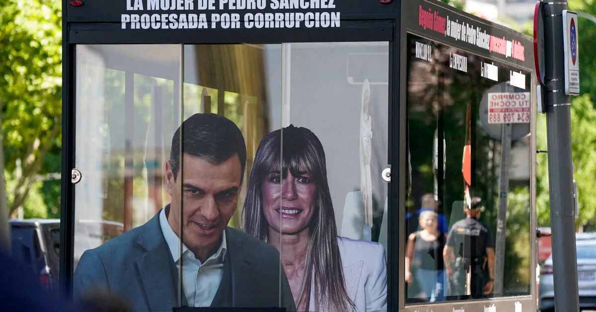 The Spanish court confirmed that the prime minister's wife will be tried in a corruption case