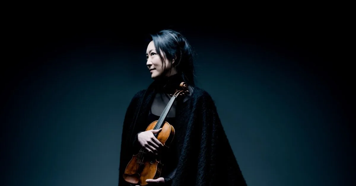 Violin celebrity Akiko Suwanai, captivating with exceptional virtuosity, will perform in Lithuania