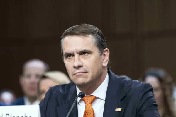 JAV Senate committee Democrats harshly questioned Donald Trump's nominee for Attorney General