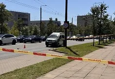 In Vilnius, a car crashed into a bus stop with people: one girl died