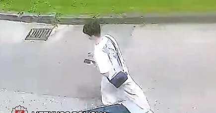 A scammer deceitfully extorted 10,000 euros, and this young man took that money