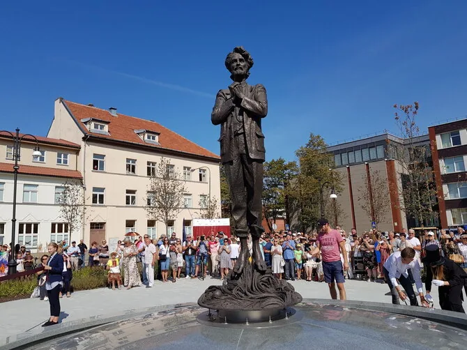 J. Andriejauskaitės / 15min nuotr./Vydūno paminklas